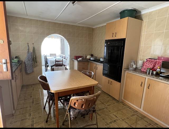 3 BEDROOM FREESTANDING FOR SALE IN RAISETHORPE